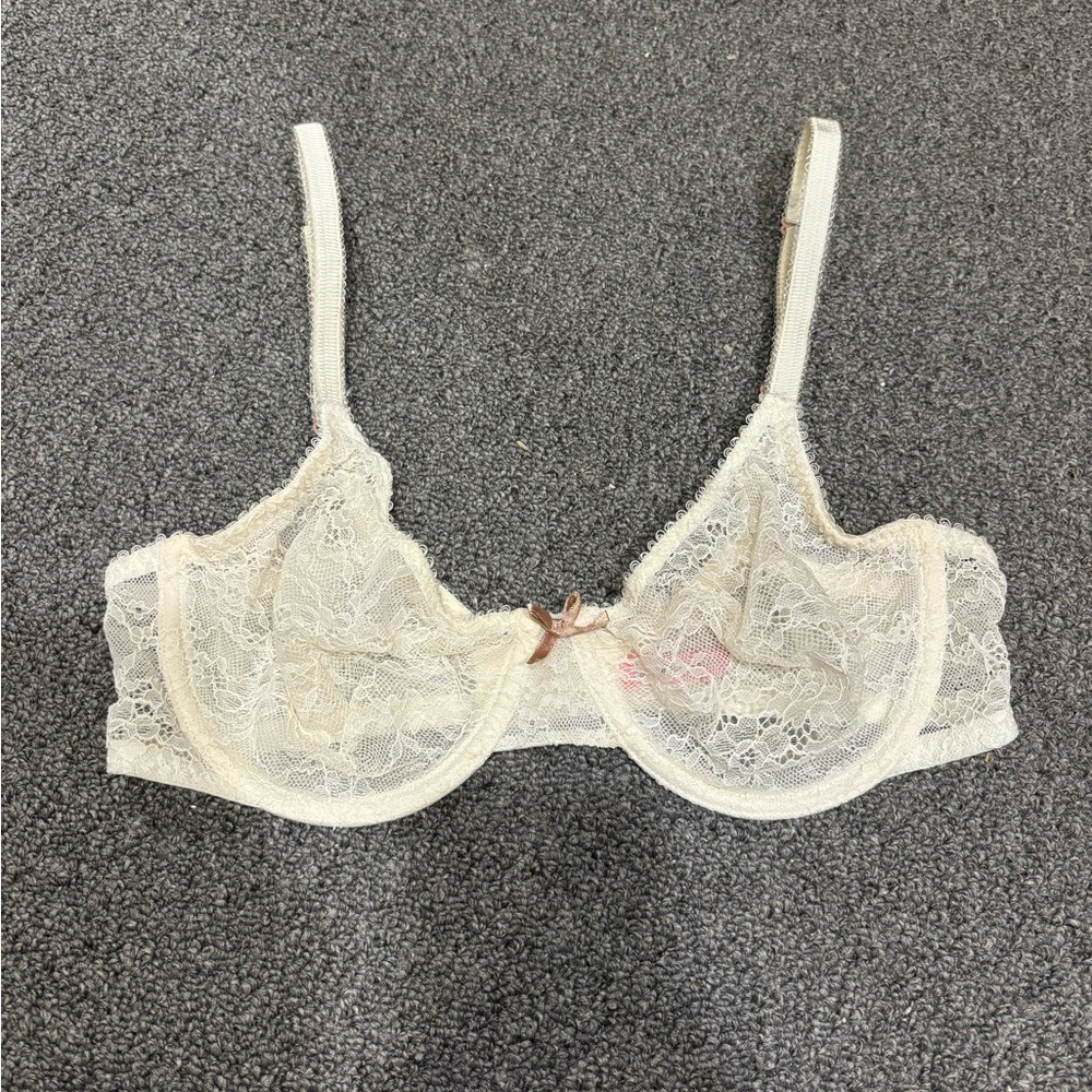 Cosmopolitan Lace Bra